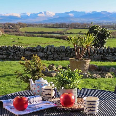 فيلا Cosy Barn Dwyran المظهر الخارجي الصورة